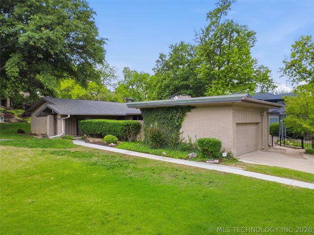 6272 S Jamestown Avenue, Tulsa, OK 74136