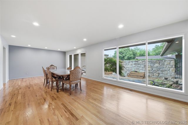 6272 S Jamestown Avenue, Tulsa, OK 74136