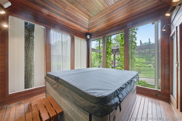 6272 S Jamestown Avenue, Tulsa, OK 74136