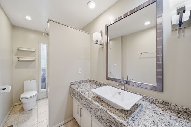 6272 S Jamestown Avenue, Tulsa, OK 74136