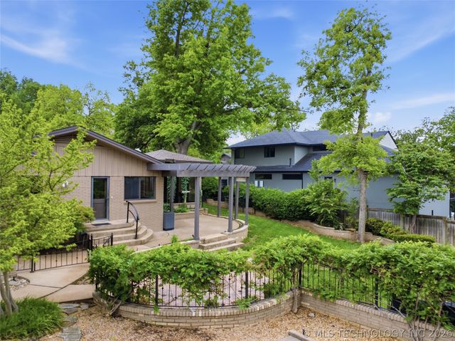 6272 S Jamestown Avenue, Tulsa, OK 74136