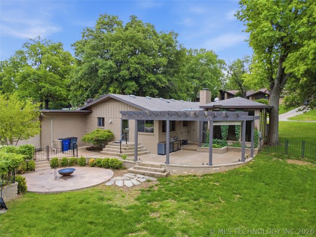 6272 S Jamestown Avenue, Tulsa, OK 74136