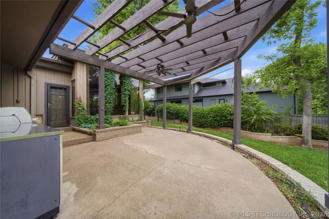 6272 S Jamestown Avenue, Tulsa, OK 74136