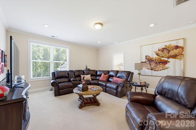 270 S San Agustin Drive, Mooresville, NC 28117