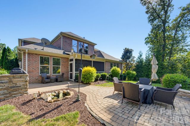 270 S San Agustin Drive, Mooresville, NC 28117