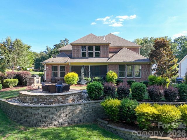 270 S San Agustin Drive, Mooresville, NC 28117