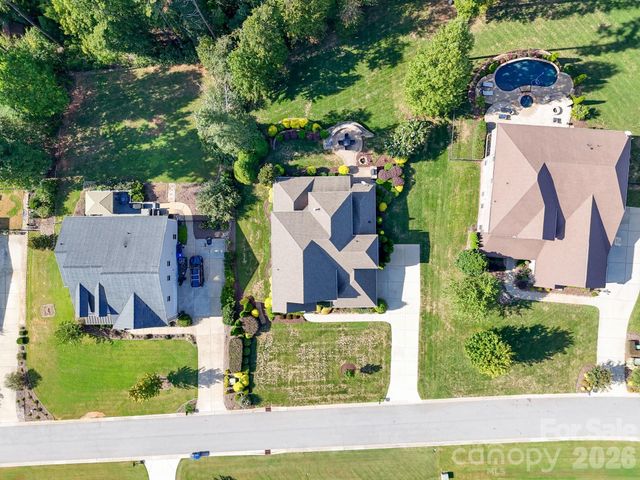 270 S San Agustin Drive, Mooresville, NC 28117