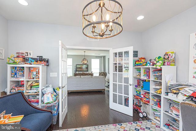 10121 FAST COLORS LN, Berlin, MD 21811