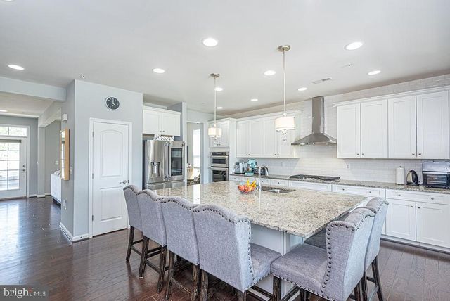 10121 FAST COLORS LN, Berlin, MD 21811
