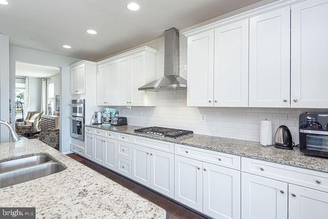 10121 FAST COLORS LN, Berlin, MD 21811