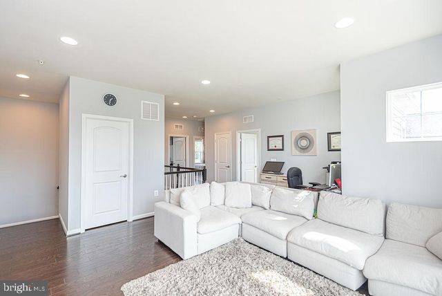 10121 FAST COLORS LN, Berlin, MD 21811