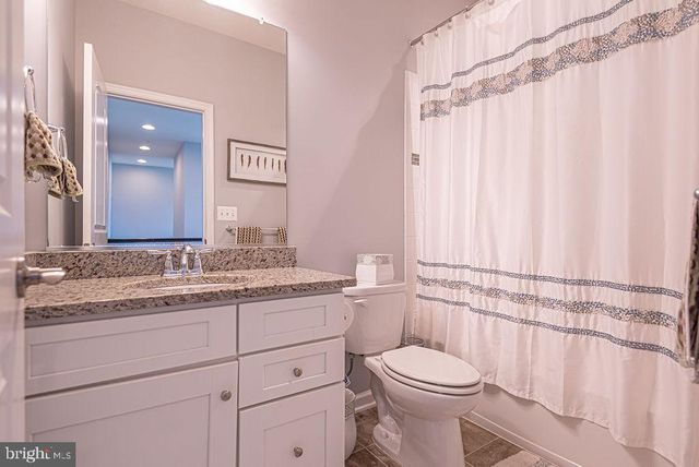 10121 FAST COLORS LN, Berlin, MD 21811