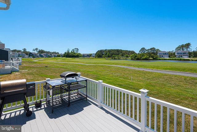 10121 FAST COLORS LN, Berlin, MD 21811