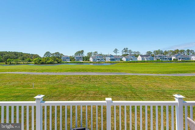 10121 FAST COLORS LN, Berlin, MD 21811