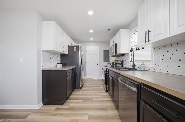 4000 Hamilton ST, Chesapeake, VA 23324