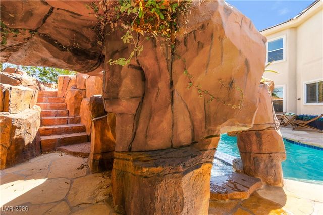 6128 Rabbit Track Street, Las Vegas, NV 89130