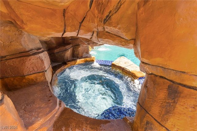 6128 Rabbit Track Street, Las Vegas, NV 89130