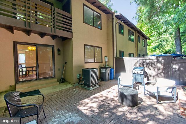 2206 LOFTY HEIGHTS PL, Reston, VA 20191