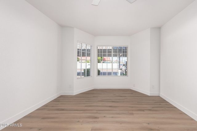 2910 W MARCONI Avenue 117, Phoenix, AZ 85053