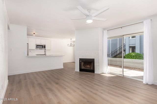 2910 W MARCONI Avenue 117, Phoenix, AZ 85053