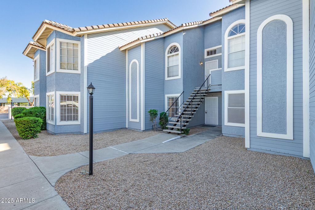 2910 W MARCONI Avenue 117, Phoenix, AZ 85053