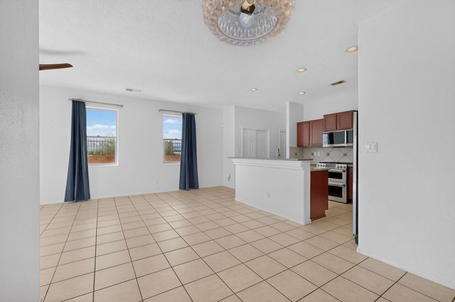504 Brianna Loop NE, Albuquerque, NM 87113
