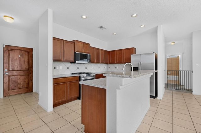 504 Brianna Loop NE, Albuquerque, NM 87113