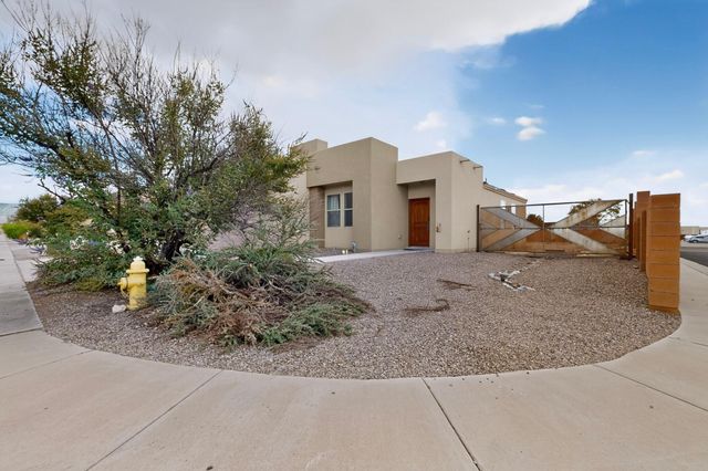 504 Brianna Loop NE, Albuquerque, NM 87113