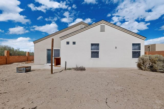 504 Brianna Loop NE, Albuquerque, NM 87113