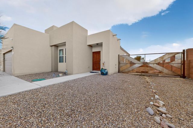 504 Brianna Loop NE, Albuquerque, NM 87113
