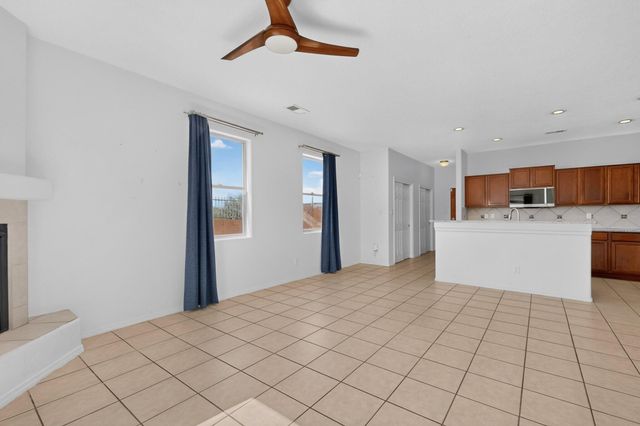 504 Brianna Loop NE, Albuquerque, NM 87113