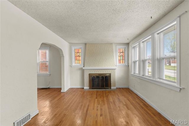 5941 Park Lane, St Louis, MO 63147