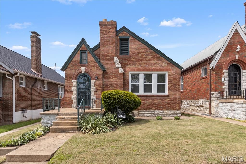 5941 Park Lane, St Louis, MO 63147