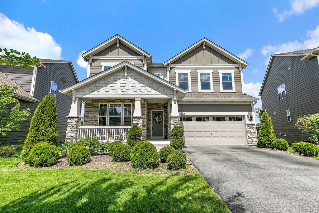 Image 1 of property listing at 380 Hamilton Road, St. Charles, IL 60175
