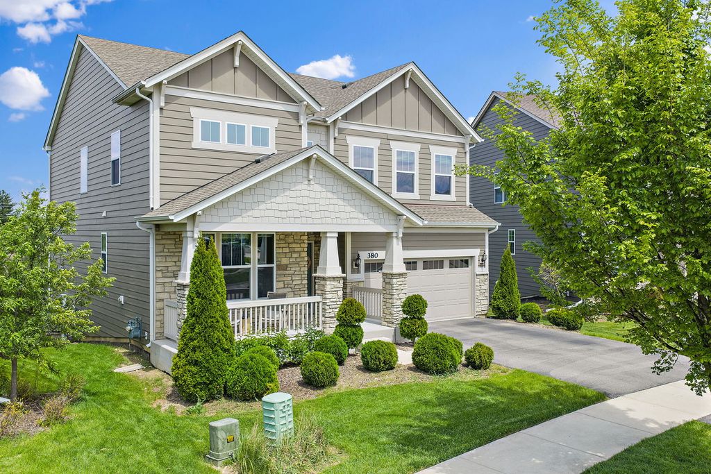 Image 35 of property listing at 380 Hamilton Road, St. Charles, IL 60175