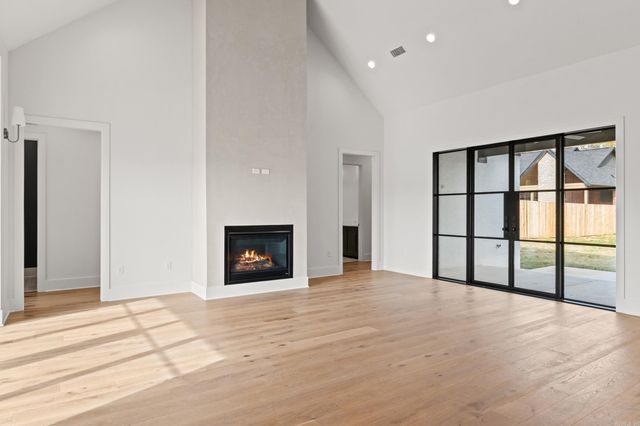 1600 Dolphin, Conway, AR 72034