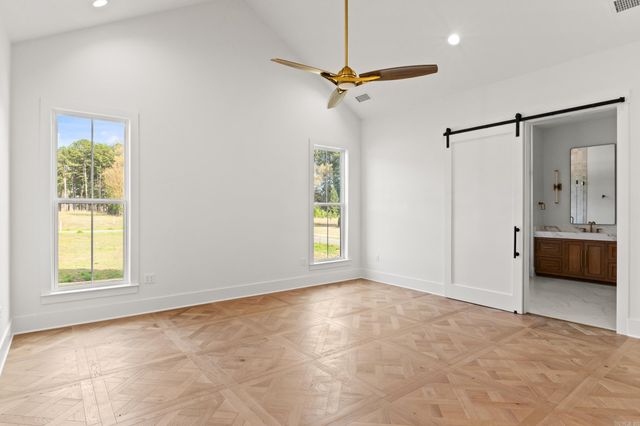 1600 Dolphin, Conway, AR 72034