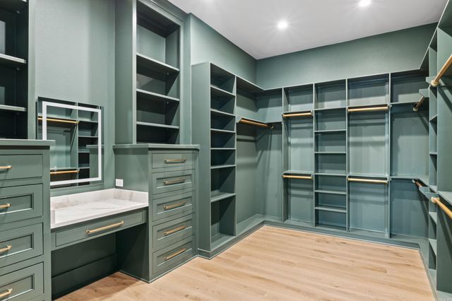 1600 Dolphin, Conway, AR 72034