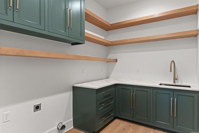 1600 Dolphin, Conway, AR 72034