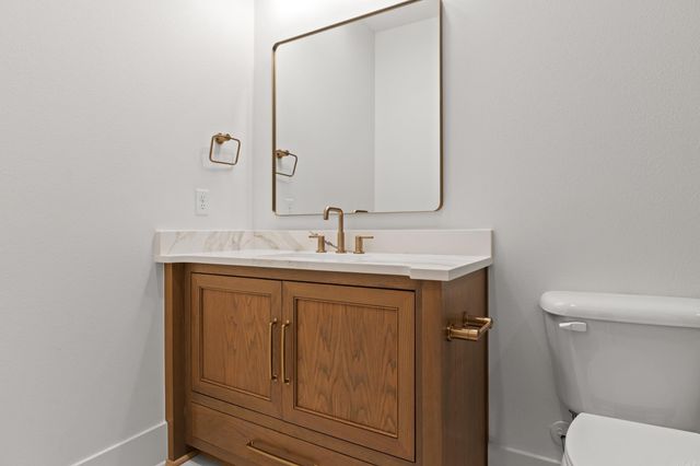 1600 Dolphin, Conway, AR 72034