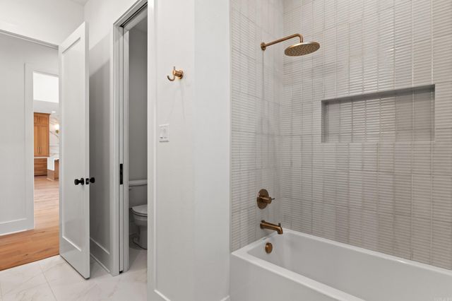 1600 Dolphin, Conway, AR 72034