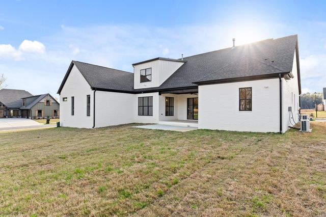 1600 Dolphin, Conway, AR 72034