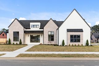 1600 Dolphin, Conway, AR 72034