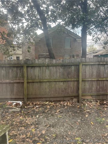 407 E 7th Street, New Albany, IN 47150