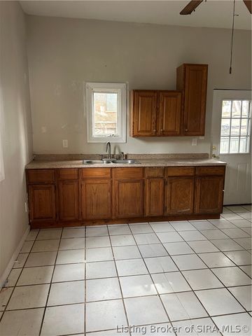 407 E 7th Street, New Albany, IN 47150