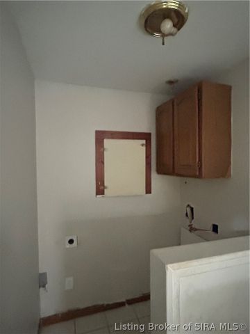 407 E 7th Street, New Albany, IN 47150