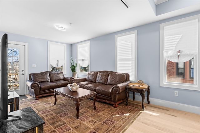 7 Waumbeck St 3, Boston, MA 02121