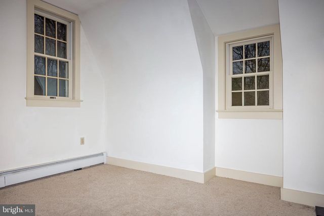 8132 COVERED BRIDGE RD, Quakertown, PA 18951