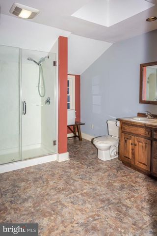 8132 COVERED BRIDGE RD, Quakertown, PA 18951