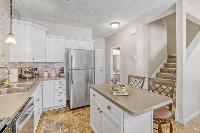 846 10th Avenue N, Minneapolis, MN 55411